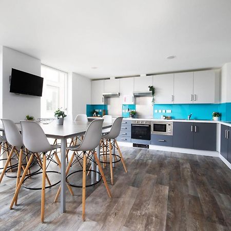 For Students Only Ensuite Bedrooms With Shared Kitchen At Cathedral Point In Winchester Exterior foto